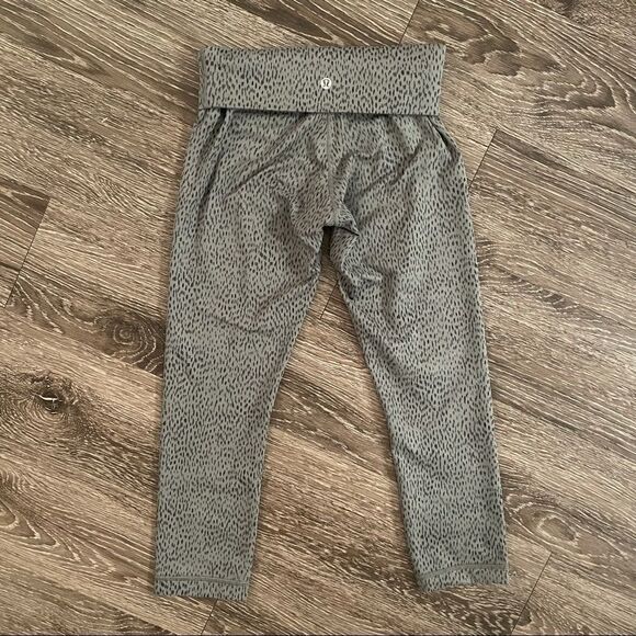 Lululemon wunder under crop roll down dottie dash nwot - Picture 5 of 5